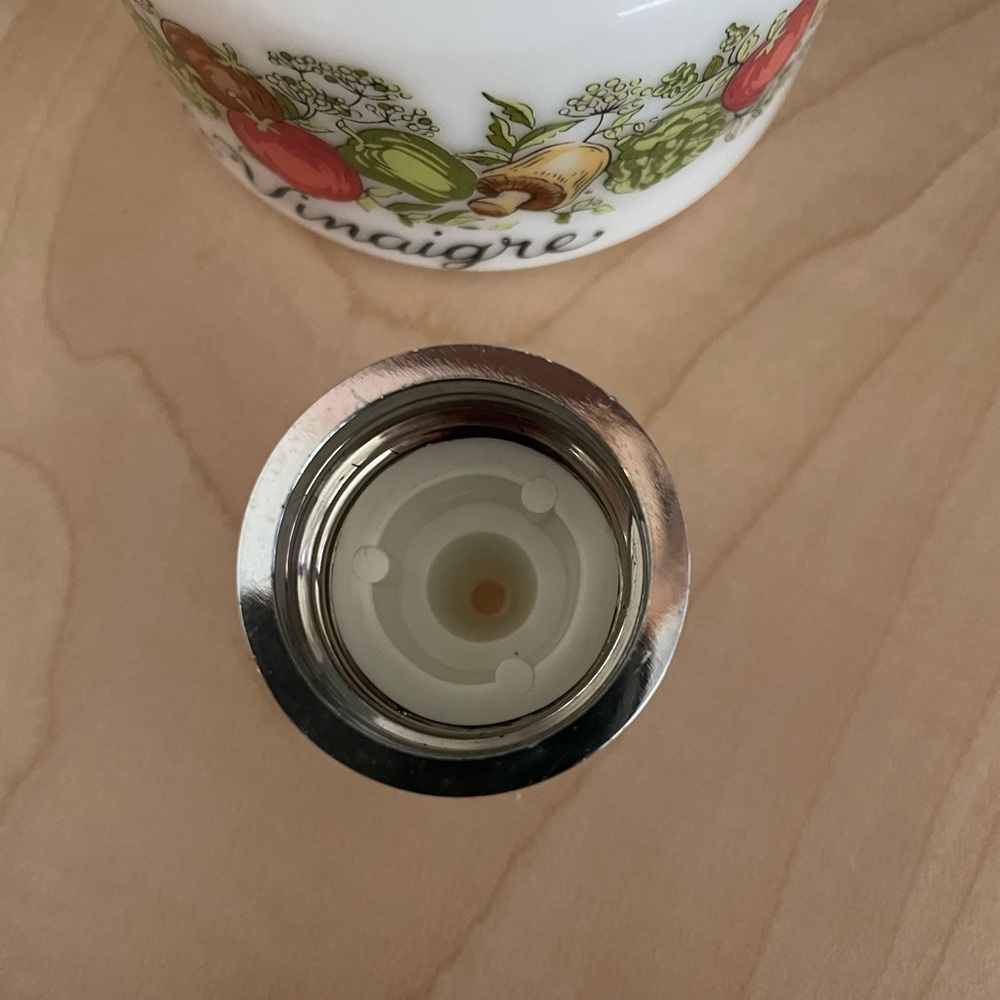 Spice of Life Vintage Oil Dispenser - Picture 4 of 6